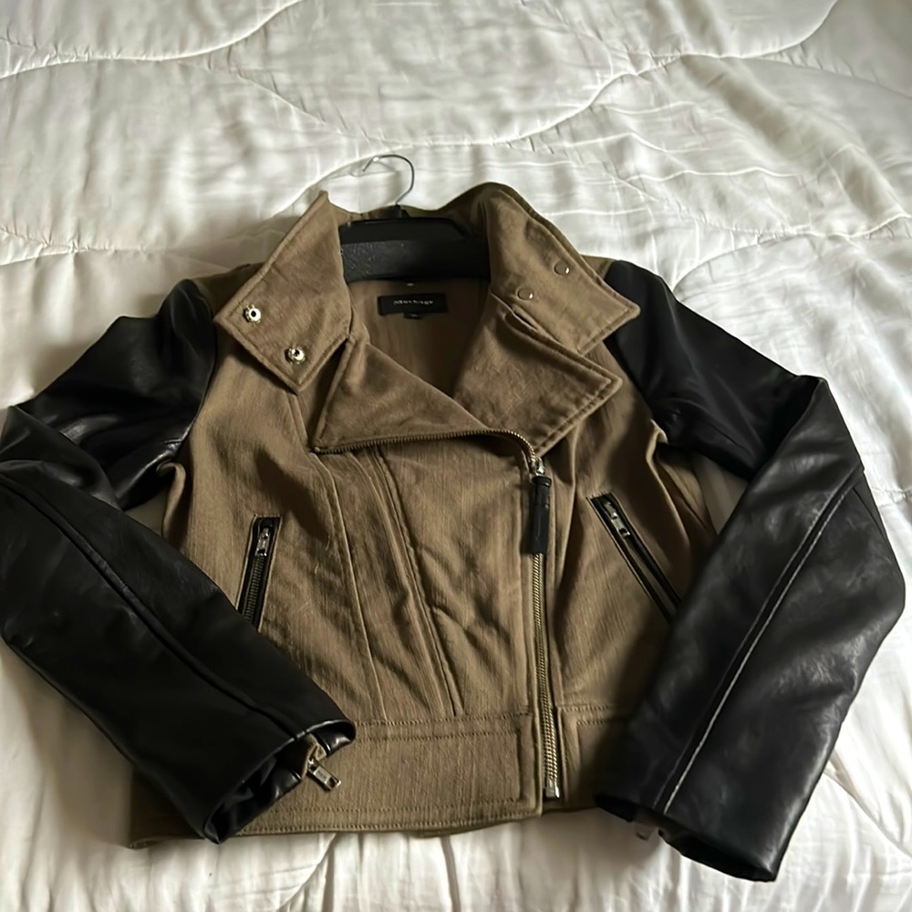 Mackage Woman’s Biker Jacket NWT Olive Green w/ Black leather sleeves & accents